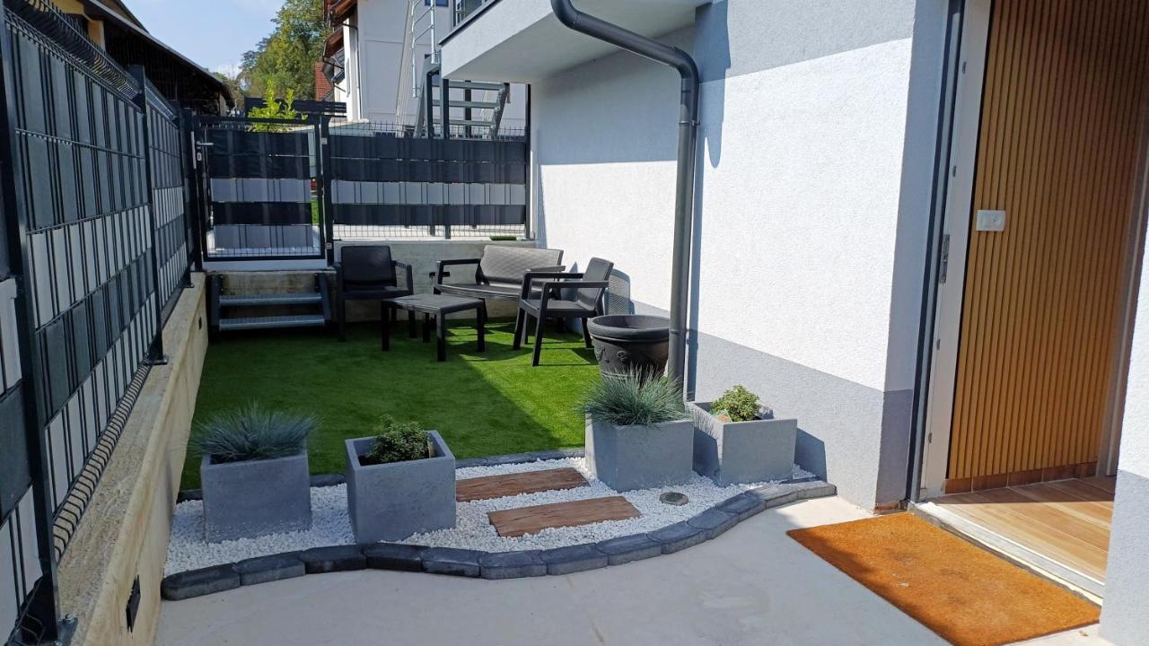 Apartmaji Stars Mavcice Exterior foto